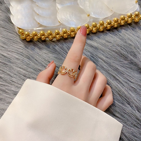 Smiley face big opening hollow ring - Picture 2 of 4